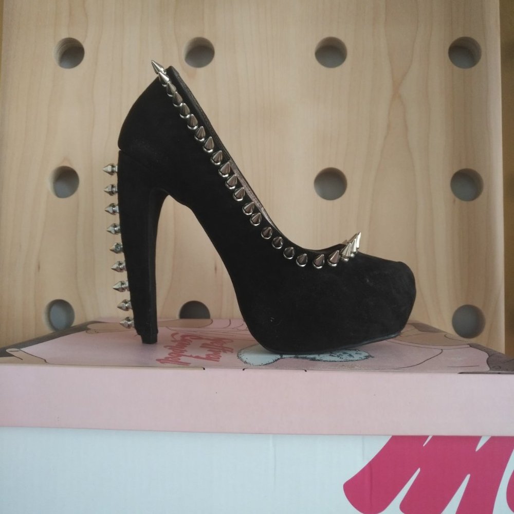 Madame Spike Pump by Jeffrey Campbell - Picture 2 of 3